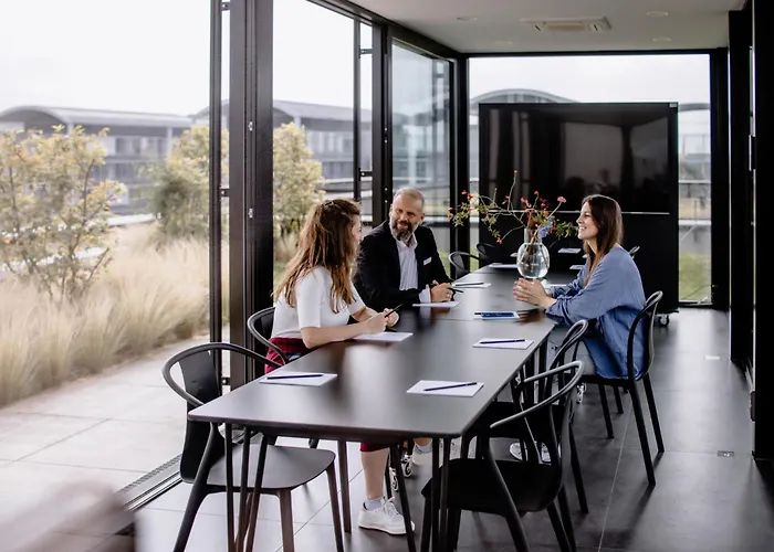 The Flag M. Aparthotel